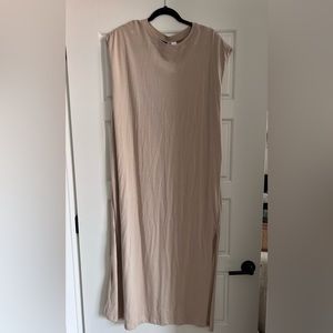 Cap sleeve t shirt dress with leg slit